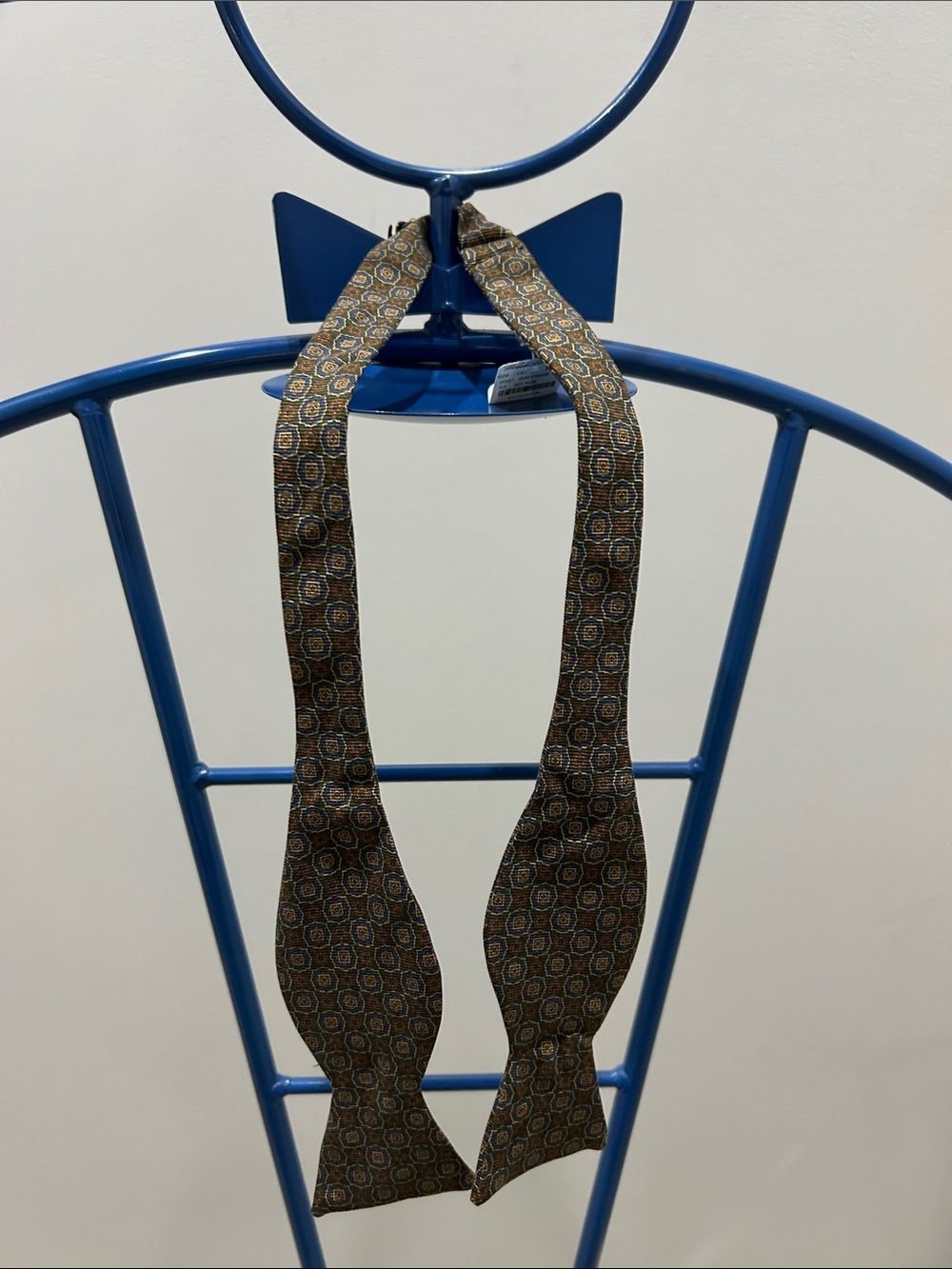 Brooks Brothers Self-Tie Bow Tie in Brown Geometric Pattern